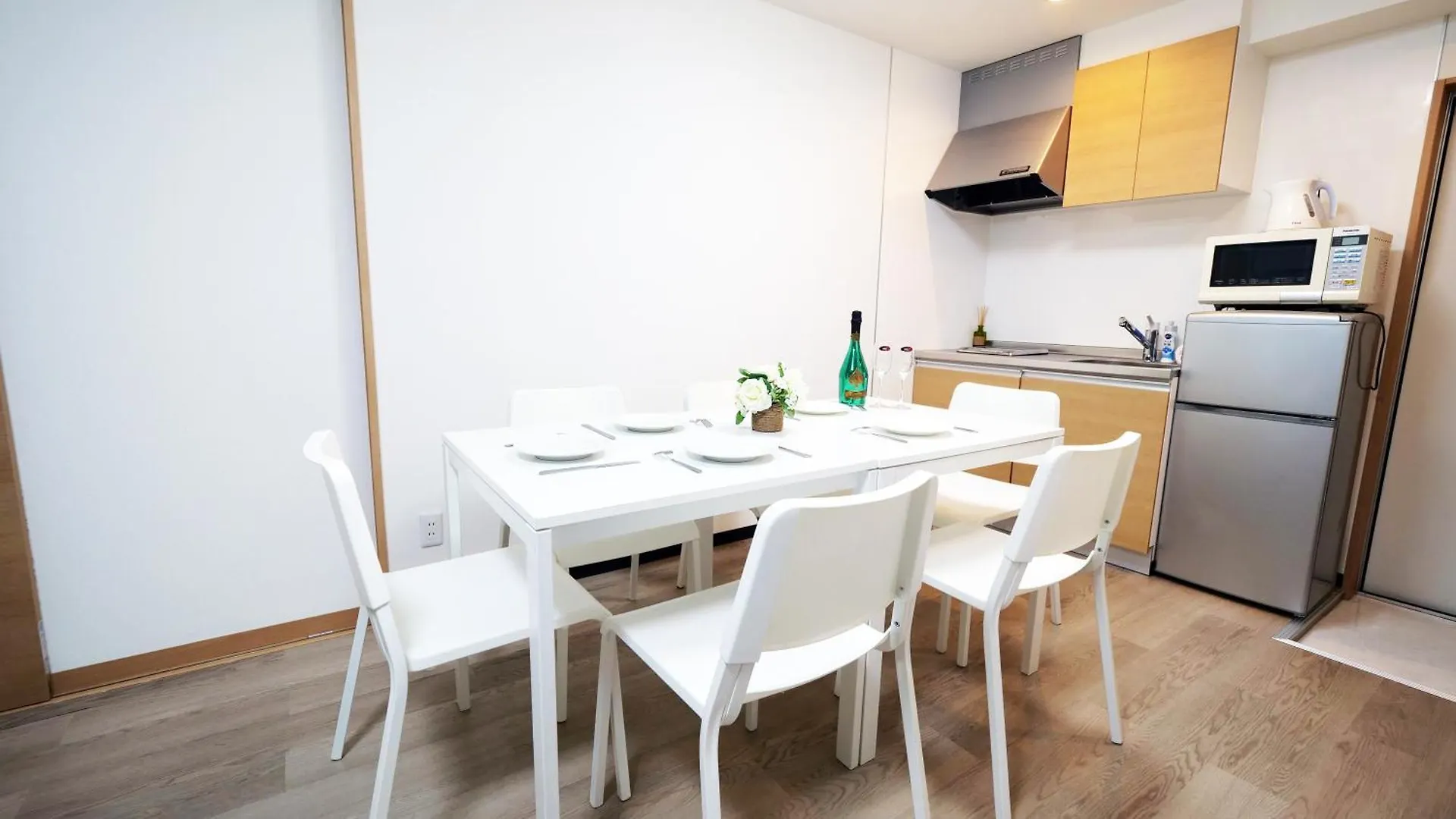 Cg Charming Guesthouse In The Heart Of Okubo 丶steps To Metro And Convenient Travel! Yoe4 Tokyo Apartment