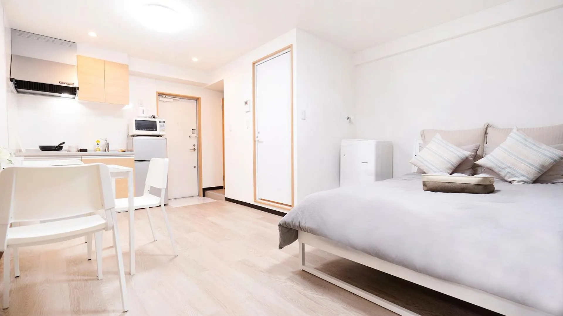 Apartment Cg Charming Guesthouse In The Heart Of Okubo 丶steps To Metro And Convenient Travel! Yoe4 Tokyo