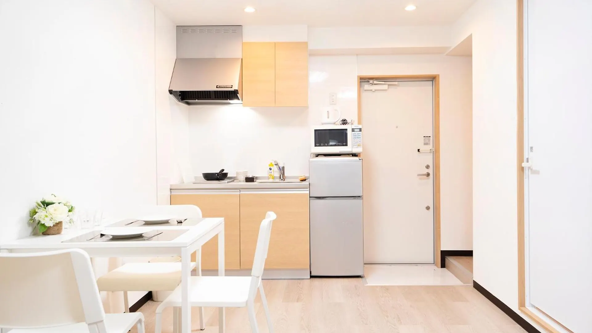 Cg Charming Guesthouse In The Heart Of Okubo 丶steps To Metro And Convenient Travel! Yoe4 Tokyo Apartment