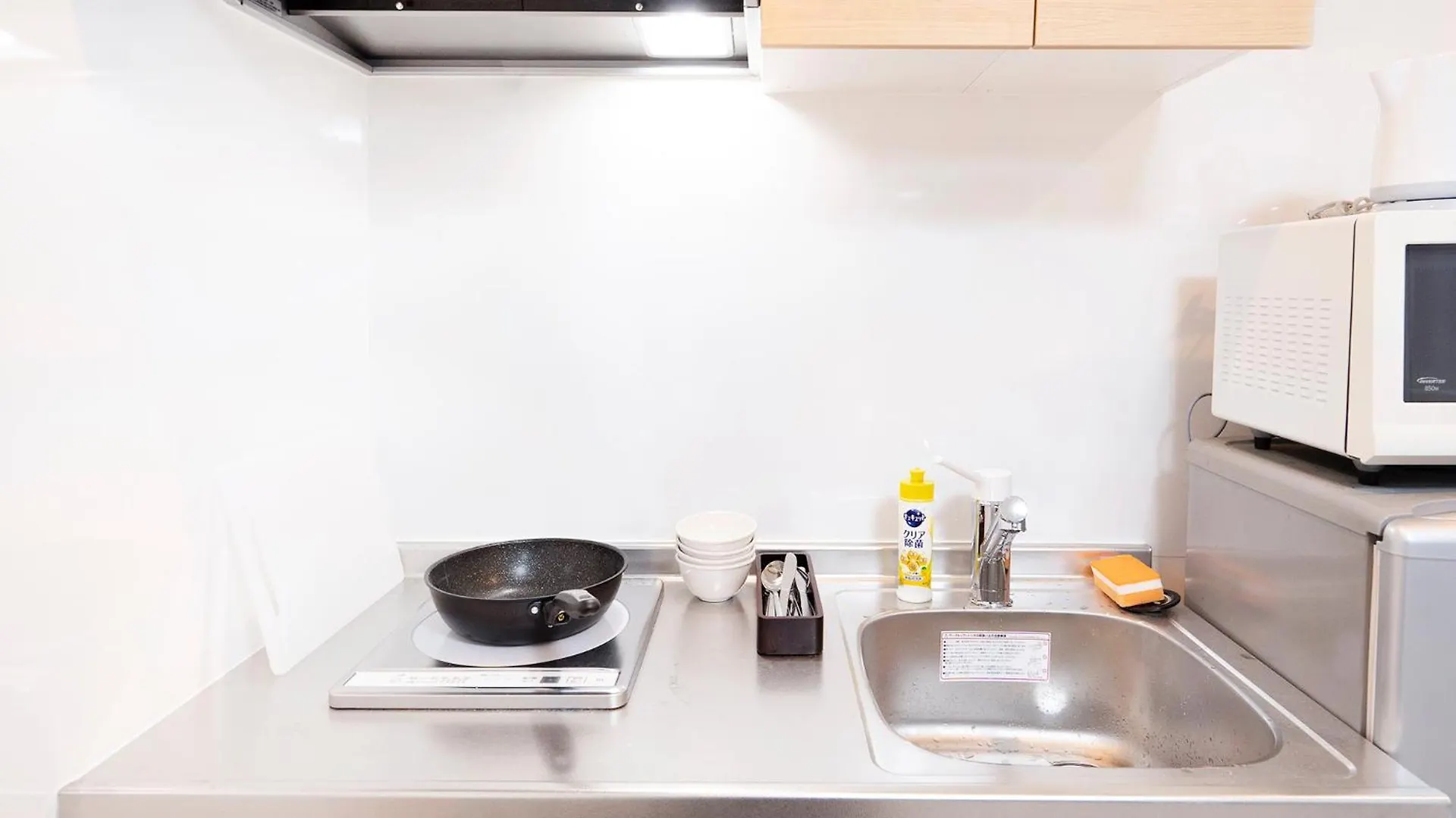 Cg Charming Guesthouse In The Heart Of Okubo 丶steps To Metro And Convenient Travel! Yoe4 Tokyo Apartment